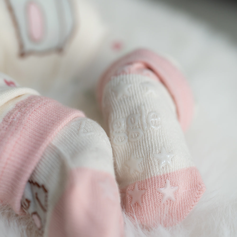 Bunnies Cream Leggings and Socks Set