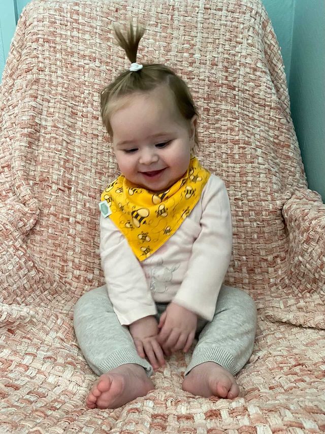 Colour Burst bib set