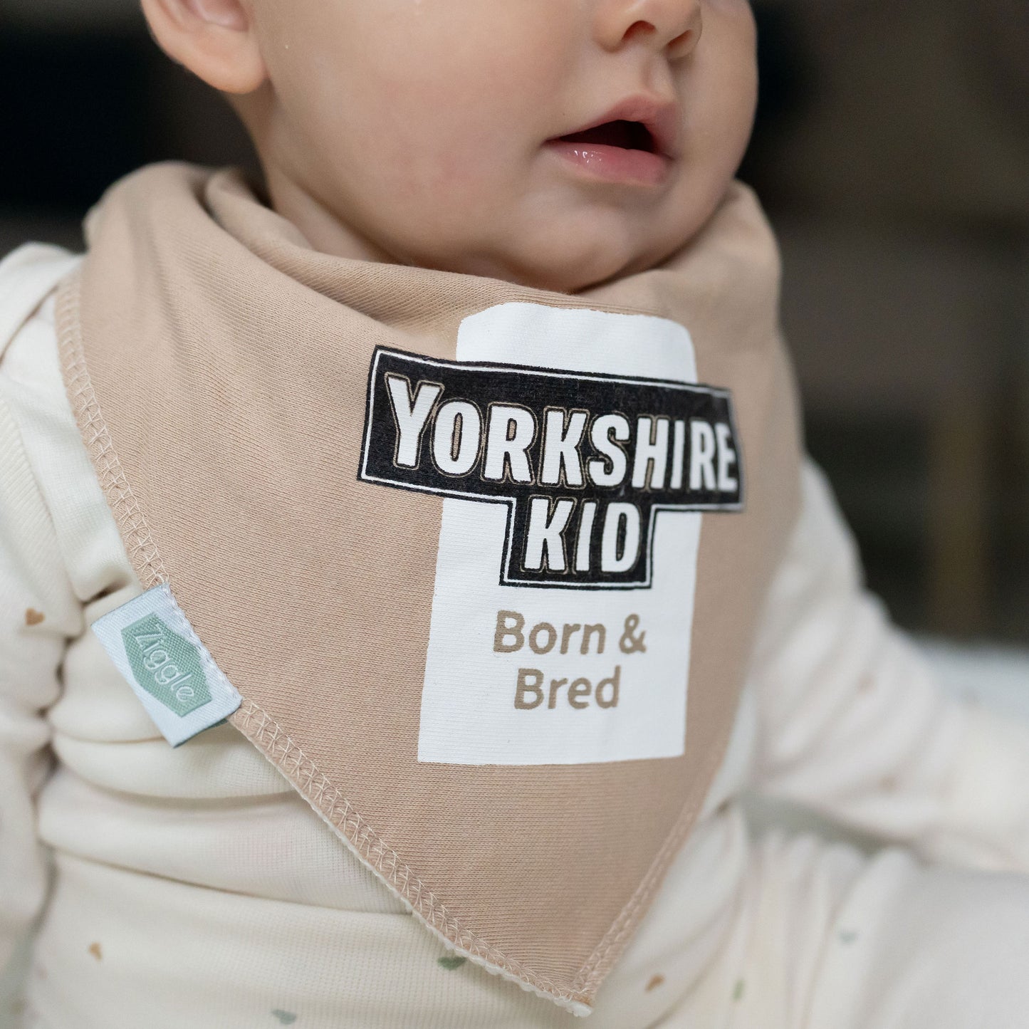 Yorkshire Kid Beige Bib