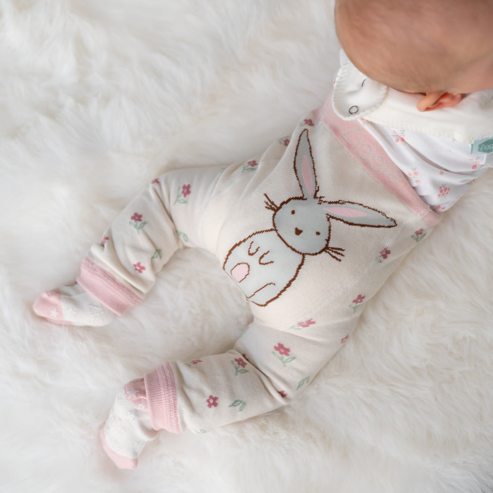 Bunnies Cream Leggings and Socks Set