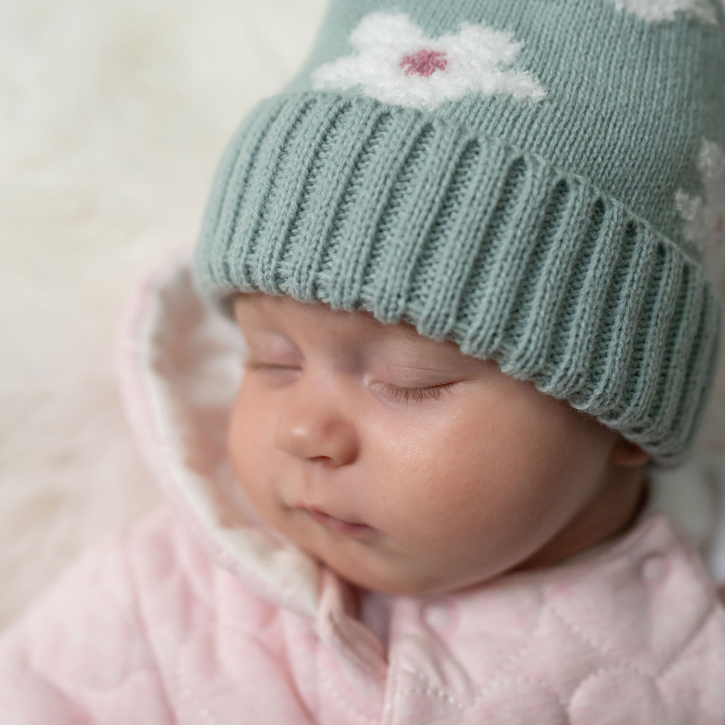 Flowers Wooly Hat and Mittens