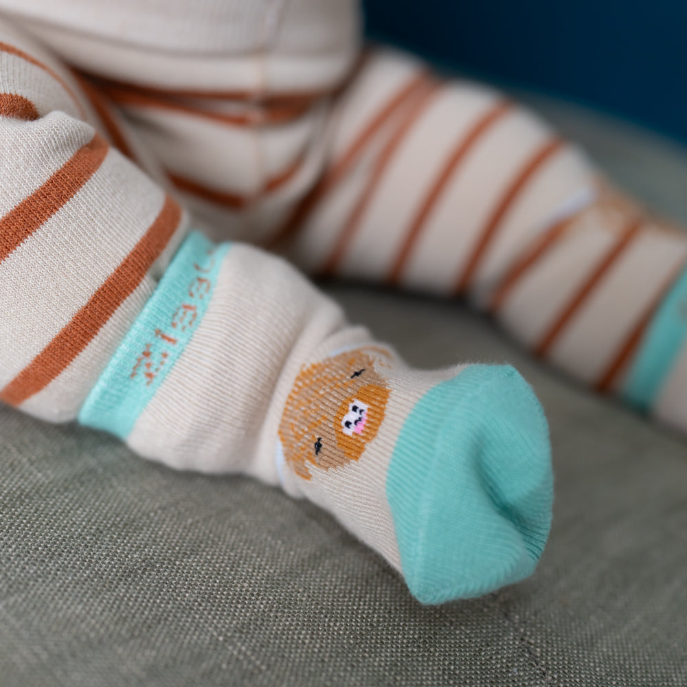 Highland Cow Leggings and Socks Set