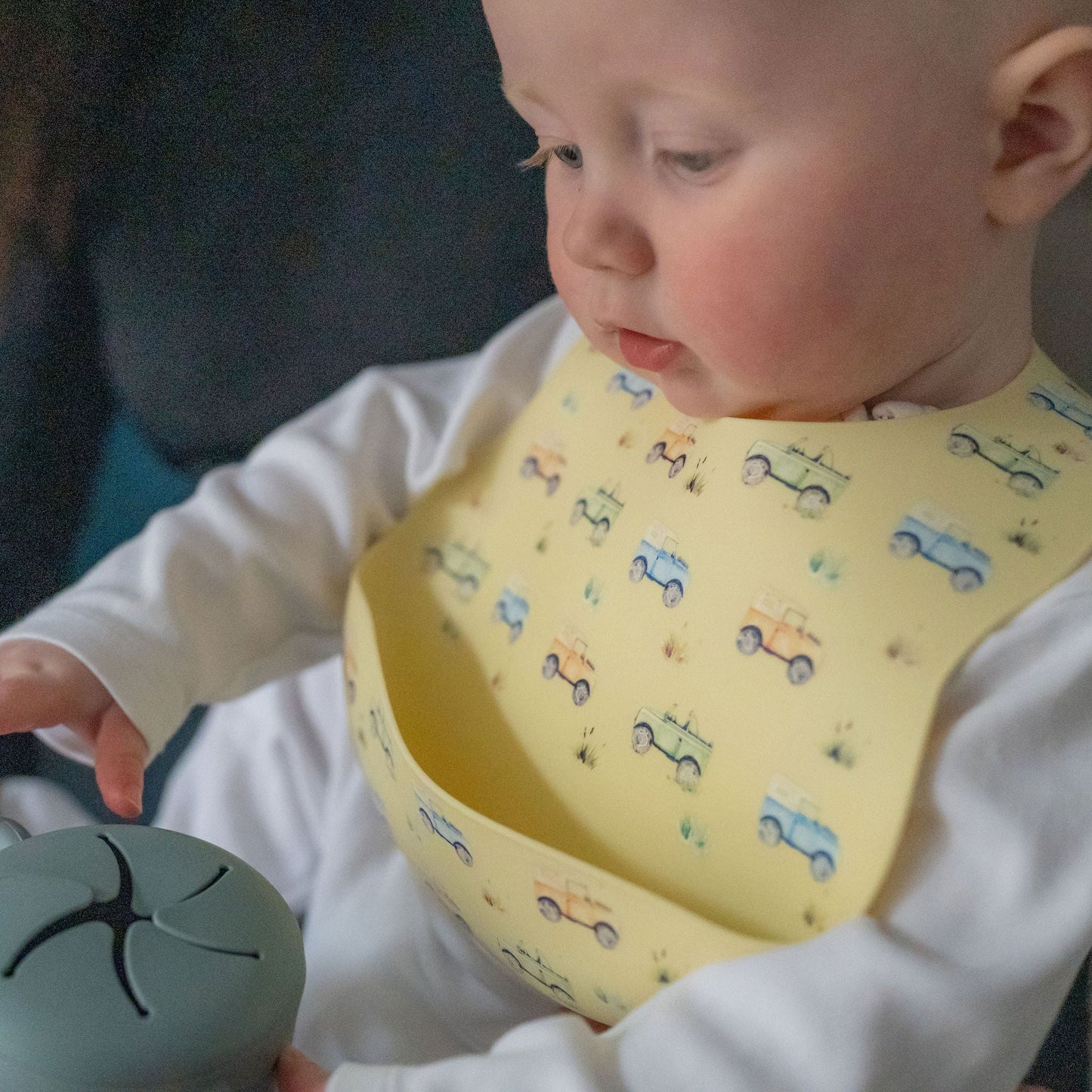 Farm Vehicles silicone catch it Bib Ziggle