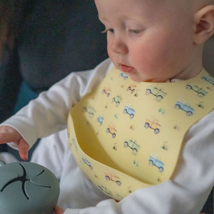 Farm Vehicles silicone catch it Bib Ziggle
