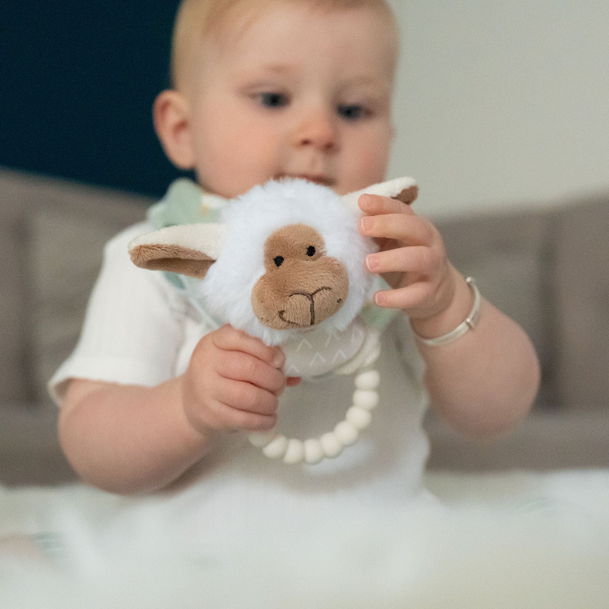 Sheep plush rattle Ziggle