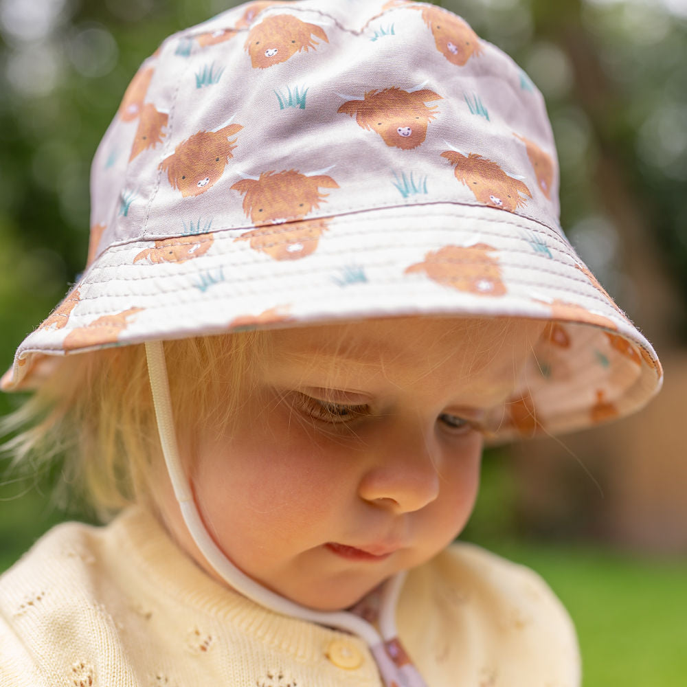 The "First Steps & Epic Falls" Highland Cow Grand Explorer Hamper Ziggle